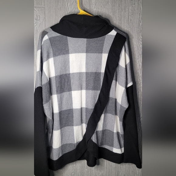 White Burch cow neck sweater with open back flap. Size large could fit XL - Picture 3 of 5